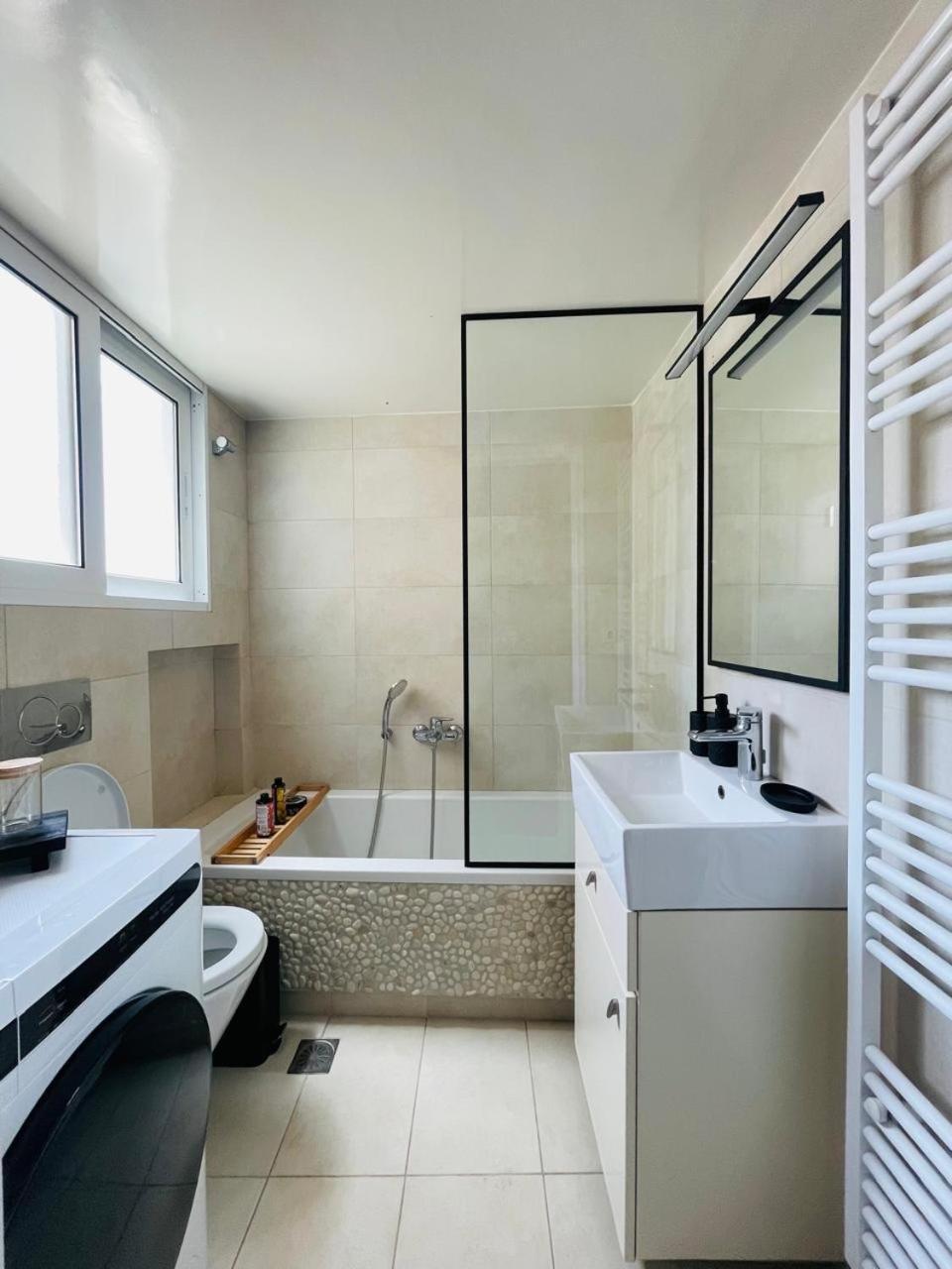 Overview Boutique Apartment Athens Exterior photo